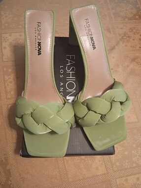 New Ladies Fashion Nova Light Green Braided Slide Heels